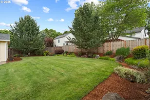 3220 N Knoll Dr, Newberg, OR 97132 - Photo 40