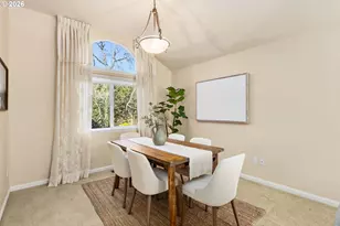 12878 SW Sierra Vista Dr, Lake Oswego, OR 97035 - Photo 10