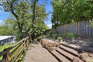 1300 NE 68th Ave, Portland, OR 97213 - Photo 24
