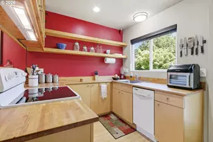 1300 NE 68th Ave, Portland, OR 97213 - Photo 4