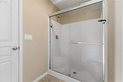 5595 NE Azores Ct, Hillsboro, OR 97124 - Photo 26