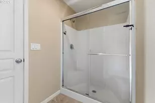 5595 NE Azores Ct, Hillsboro, OR 97124 - Photo 26