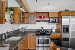 333 NW 9th Ave, Portland, OR 97209 - Photo 18