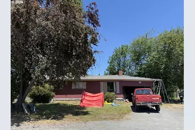 211 E Alder St, Powers, OR 97466 - Photo 2