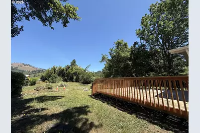 211 E Alder St, Powers, OR 97466 - Photo 4