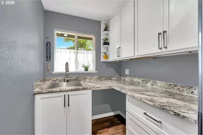 17401 NE Fourth Plain Rd, Vancouver, WA 98682 - Photo 12