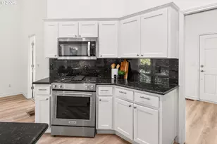 23875 SW Brittany Ln, Sherwood, OR 97140 - Photo 6