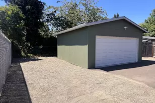 104 River Loop 1, Eugene, OR 97404 - Photo 24