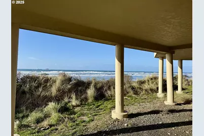 30555 Sandy Dr, Gold Beach, OR 97444 - Photo 6