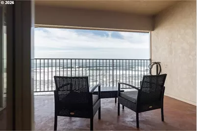 30555 Sandy Dr, Gold Beach, OR 97444 - Photo 24