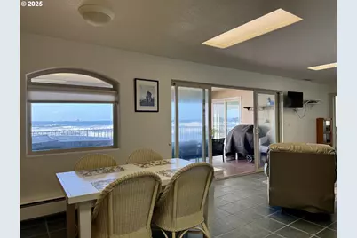 30555 Sandy Dr, Gold Beach, OR 97444 - Photo 40