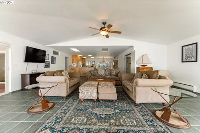 30555 Sandy Dr, Gold Beach, OR 97444 - Photo 14