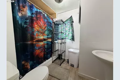 140 7th Ave, Sweet Home, OR 97386 - Photo 6