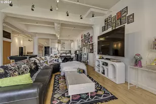 1314 NW Irving St, Portland, OR 97209 - Photo 18