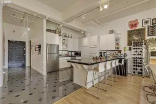 1314 NW Irving St, Portland, OR 97209 - Photo 16