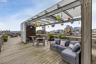 1314 NW Irving St, Portland, OR 97209 - Photo 28