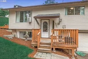 18300 Scott Ct, Gladstone, OR 97027 - Photo 2