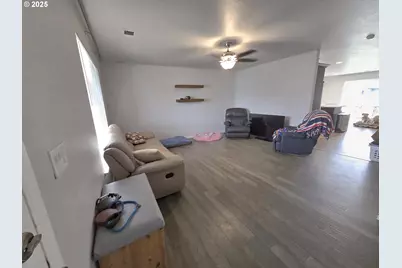 139 Teresa Ln, Winston, OR 97496 - Photo 2