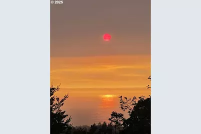 17130 Eastwood Ln, Brookings, OR 97415 - Photo 4