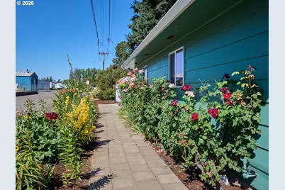 14653 Ottaway Rd NE, Aurora, OR 97002 - Photo 2