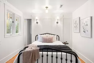 49 Briarwood Rd, Lake Oswego, OR 97034 - Photo 24