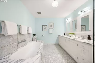 49 Briarwood Rd, Lake Oswego, OR 97034 - Photo 28