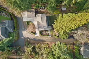 49 Briarwood Rd, Lake Oswego, OR 97034 - Photo 42