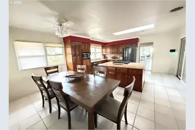 2994 Dapple Way, Eugene, OR 97401 - Photo 6