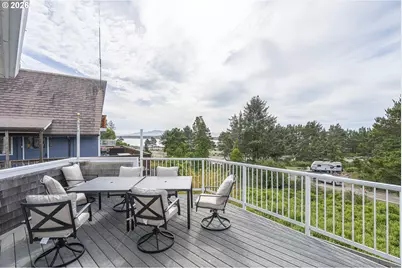 15710 Oceanview Ave, Rockaway Beach, OR 97136 - Photo 34