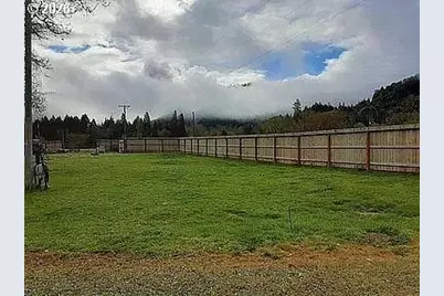 514 Eakin Rd, Azalea, OR 97410 - Photo 36