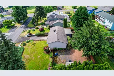 2335 5th St, Columbia City, OR 97018 - Photo 46