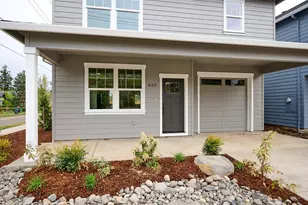 818 Pine St, Silverton, OR 97381 - Photo 2