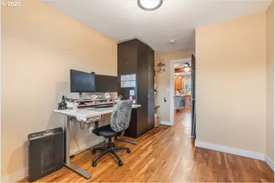 16824 SE Morrison Ct, Portland, OR 97233 - Photo 18