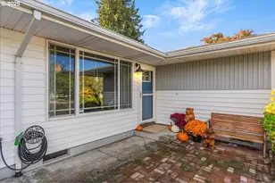 16824 SE Morrison Ct, Portland, OR 97233 - Photo 6