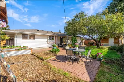 16824 SE Morrison Ct, Portland, OR 97233 - Photo 30