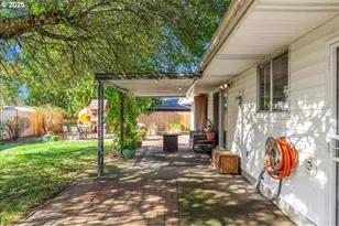 16824 SE Morrison Ct, Portland, OR 97233 - Photo 26