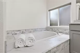 4055 Royal Ave, Eugene, OR 97402 - Photo 32