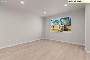 18601 NE 44th Ave, Vancouver, WA 98686 - Photo 6
