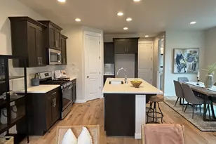 18601 NE 44th Ave, Vancouver, WA 98686 - Photo 8