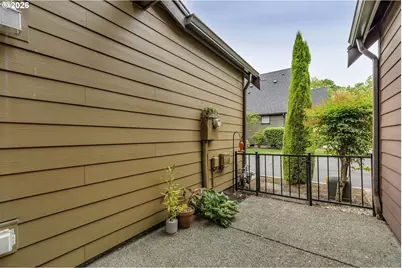 7084 NE Stonewater St, Hillsboro, OR 97124 - Photo 10