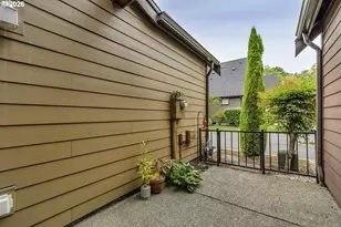 7084 NE Stonewater St, Hillsboro, OR 97124 - Photo 10