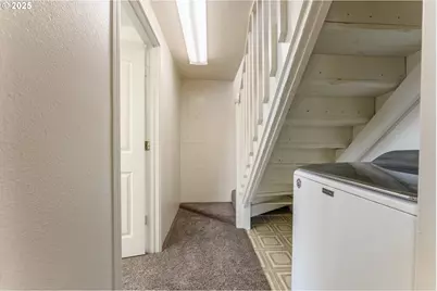 274 N Cammann St, Coos Bay, OR 97420 - Photo 12