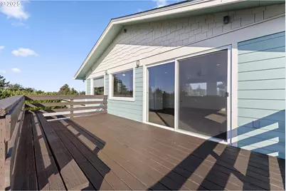 274 N Cammann St, Coos Bay, OR 97420 - Photo 1