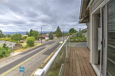 2772 E McLoughlin Blvd, Vancouver, WA 98661 - Photo 32