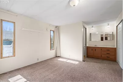 1566 Laura St, Springfield, OR 97477 - Photo 8