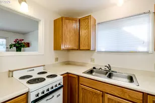 1566 Laura St, Springfield, OR 97477 - Photo 34