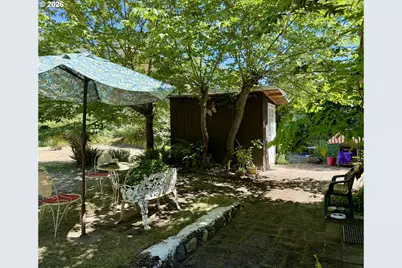 183 Ecklund St, Canyonville, OR 97417 - Photo 36