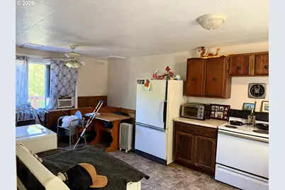 183 Ecklund St, Canyonville, OR 97417 - Photo 22