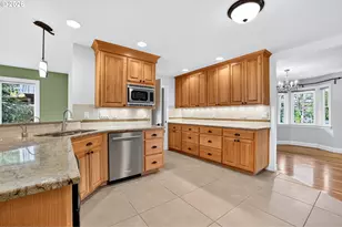 21695 Willamette Dr, West Linn, OR 97068 - Photo 10
