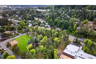 21695 Willamette Dr, West Linn, OR 97068 - Photo 44